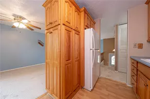 410 Anna Marie Dr, Cranberry Township, PA 16066 - Photo 9