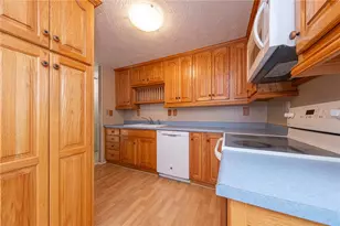 410 Anna Marie Dr, Cranberry Township, PA 16066 - Photo 7