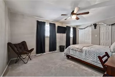 712 Lafayette Dr, Clairton, PA 15025 - Photo 17