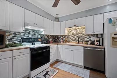 712 Lafayette Dr, Clairton, PA 15025 - Photo 11