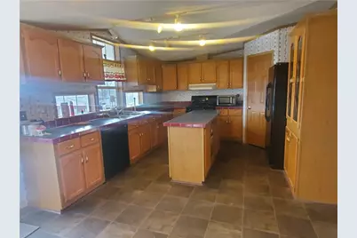 1102 Ross Ave, Manor Township, PA 16226 - Photo 5