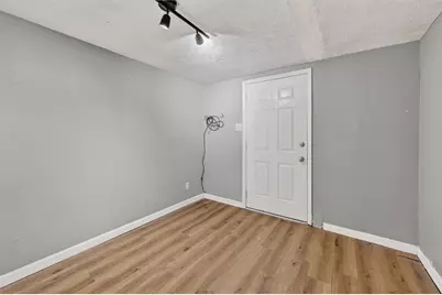 301 Milroy St, Pittsburgh, PA 15214 - Photo 15
