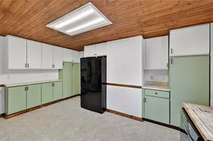 301 Milroy St, Pittsburgh, PA 15214 - Photo 9