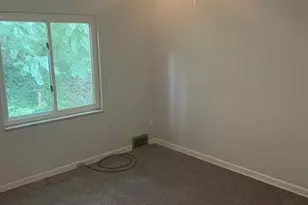 577 Lucia Dr, Wilkins Township, PA 15221 - Photo 7