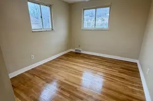 729 De Haviland Dr, Pittsburgh, PA 15239 - Photo 9