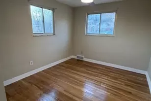 729 De Haviland Dr, Pittsburgh, PA 15239 - Photo 11