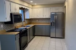 729 De Haviland Dr, Pittsburgh, PA 15239 - Photo 5