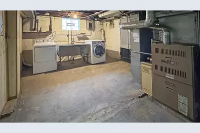 1601 Aurelius St, Pittsburgh, PA 15218 - Photo 17