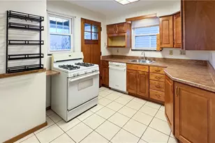 1601 Aurelius St, Pittsburgh, PA 15218 - Photo 13