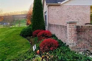 1004 Park Pl Ln, Cecil, PA 15317 - Photo 3