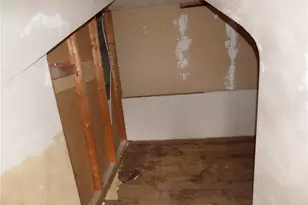 911 Amherst St, Elliott, PA 15220 - Photo 33