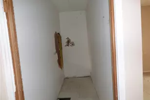 911 Amherst St, Elliott, PA 15220 - Photo 25