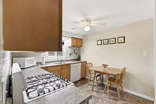 979 Cork Dr, Bethel Park, PA 15102 - Photo 17