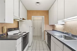 2525 Greensburg Pike, Pittsburgh, PA 15221 - Photo 13