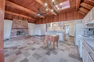 2294 Clearvue Rd, Pittsburgh, PA 15237 - Photo 9