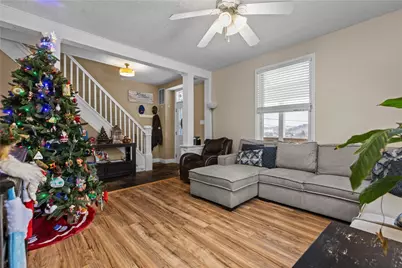 325 E Grant St, Houston, PA 15342 - Photo 9