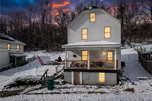 325 E Grant St, Houston, PA 15342 - Photo 1