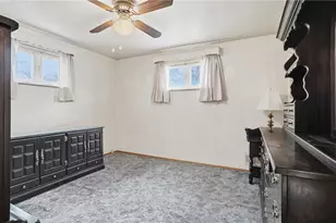 494 Barbara Dr, Pittsburgh, PA 15227 - Photo 9