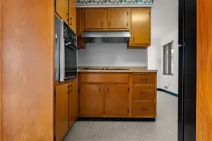 4701 Doverdell Dr, Pittsburgh, PA 15236 - Photo 17