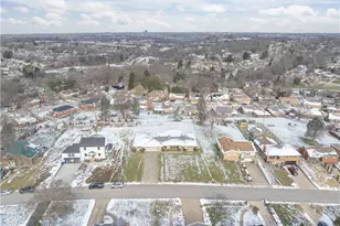 4701 Doverdell Dr, Pittsburgh, PA 15236 - Photo 35