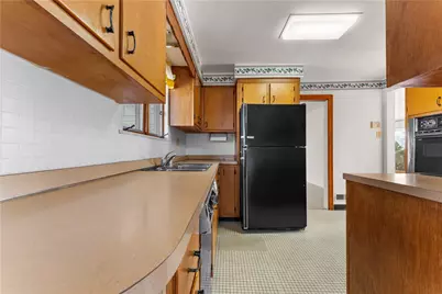 4701 Doverdell Dr, Pittsburgh, PA 15236 - Photo 21