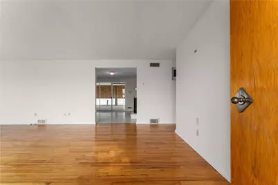 4701 Doverdell Dr, Pittsburgh, PA 15236 - Photo 5