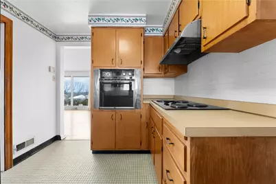 4701 Doverdell Dr, Pittsburgh, PA 15236 - Photo 19