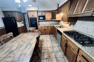 1302 Huron Ave, New Castle, PA 16101 - Photo 9