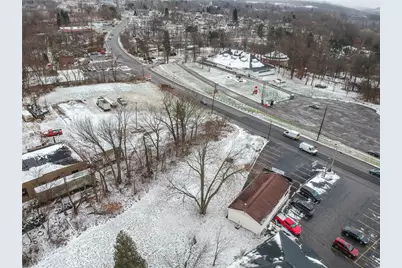 1909 E Washington St, Shenango Township, PA 16101 - Photo 11