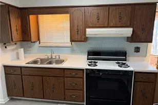 1169 Leaside Dr, Pittsburgh, PA 15207 - Photo 9