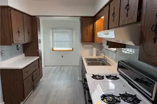 1169 Leaside Dr, Pittsburgh, PA 15207 - Photo 7