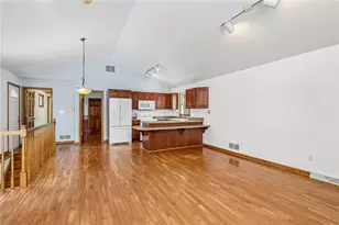 212 Pine St, Zelienople, PA 16063 - Photo 11