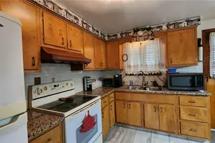 262 Vista Dr, Oaklahoma Boro, PA 15613 - Photo 7