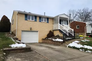 262 Vista Dr, Oaklahoma Boro, PA 15613 - Photo 3