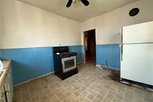 114 Thompson Ave, Donora, PA 15033 - Photo 13