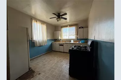 114 Thompson Ave, Donora, PA 15033 - Photo 11