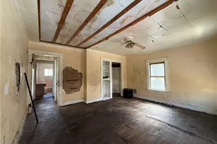 114 Thompson Ave, Donora, PA 15033 - Photo 17