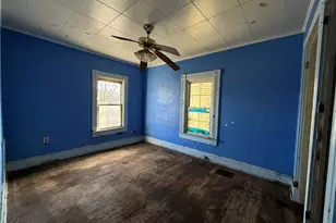 114 Thompson Ave, Donora, PA 15033 - Photo 21