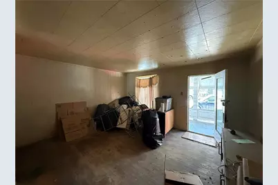 114 Thompson Ave, Donora, PA 15033 - Photo 7