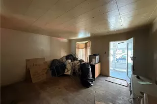 114 Thompson Ave, Donora, PA 15033 - Photo 7