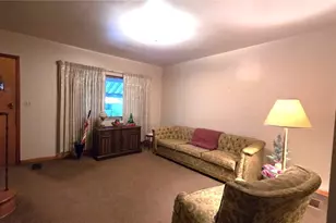 225 McKinley Ave, Vandergrift, PA 15629 - Photo 3