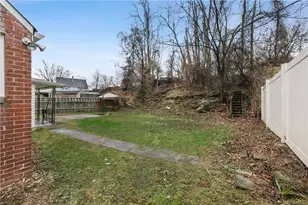 117 Clay Dr, Pittsburgh, PA 15235 - Photo 27