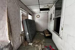 243 Grant St, Washington, PA 16323 - Photo 3