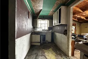 243 Grant St, Washington, PA 16323 - Photo 11