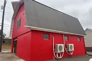 11 Clyde St, Wayne Township, PA 16117 - Photo 11