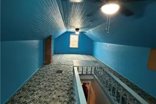 201 Fairway Ln, Penn Township, PA 16002 - Photo 9