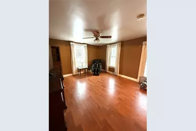 201 Fairway Ln, Penn Township, PA 16002 - Photo 3