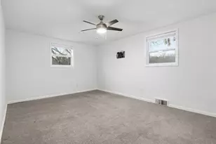 5843 Wilson Dr, Bethel Park, PA 15102 - Photo 17