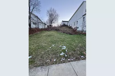 303 Lowell St, Vandergrift, PA 15690 - Photo 3