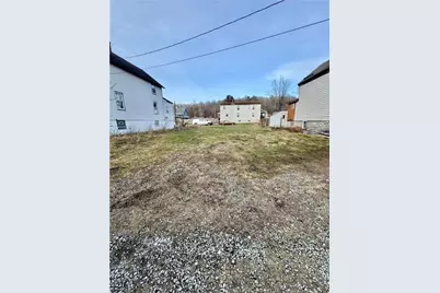 8 Vale St, Jeannette, PA 15644 - Photo 3